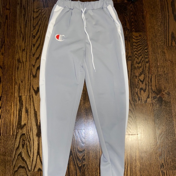 NEVER WORN Champion sweatsuit - Picture 8 of 8